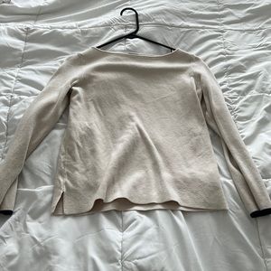 Gap sweater
